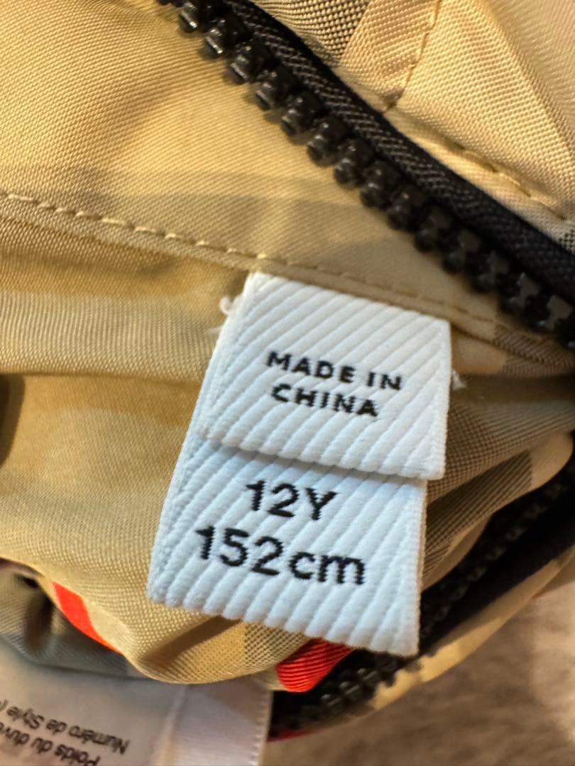 バーバリー　Burberry ダウンジャケット　リバーシブル12Y 152センチ