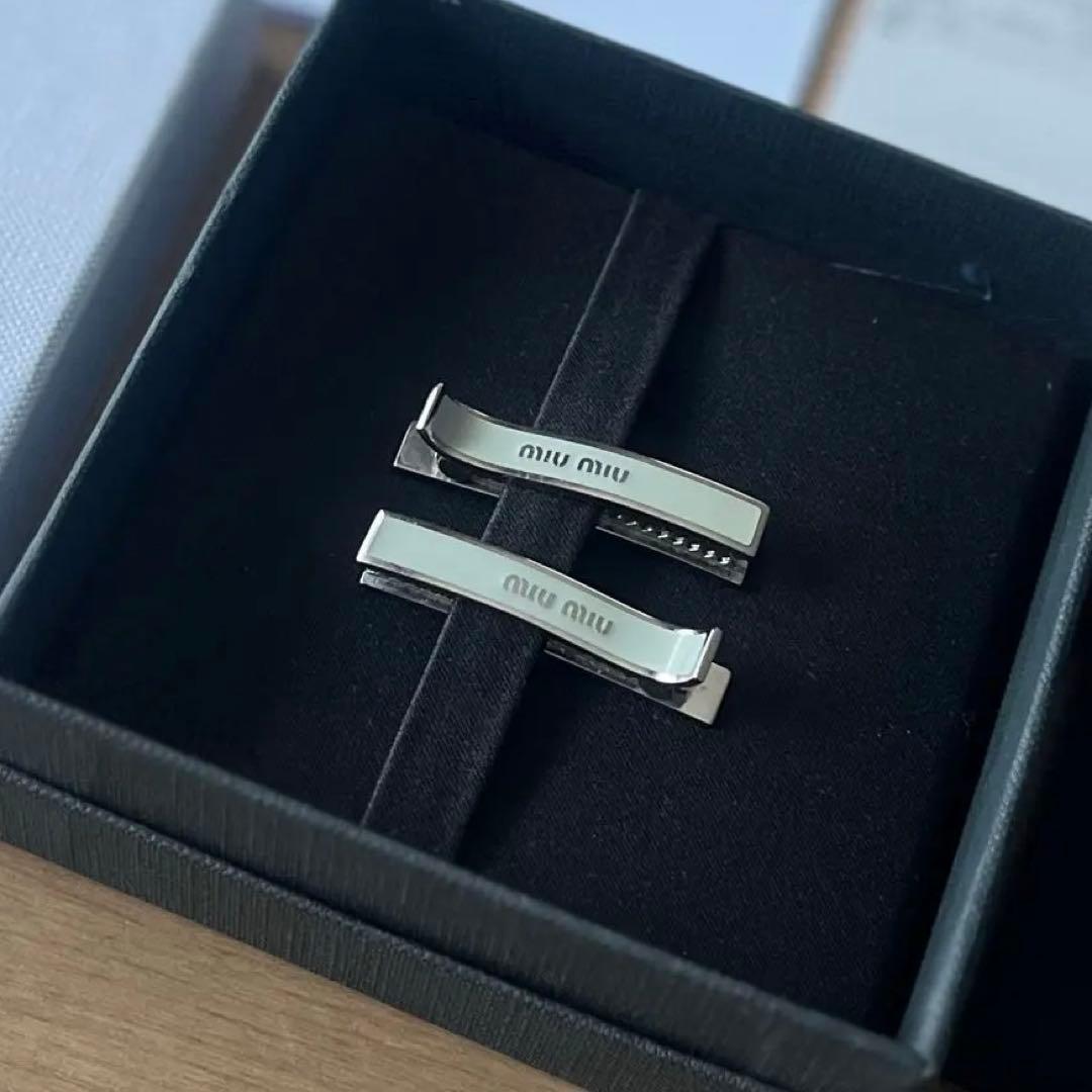 【最終値下げ】MIUMIU ヘアピン 水色 グレー 2個セット