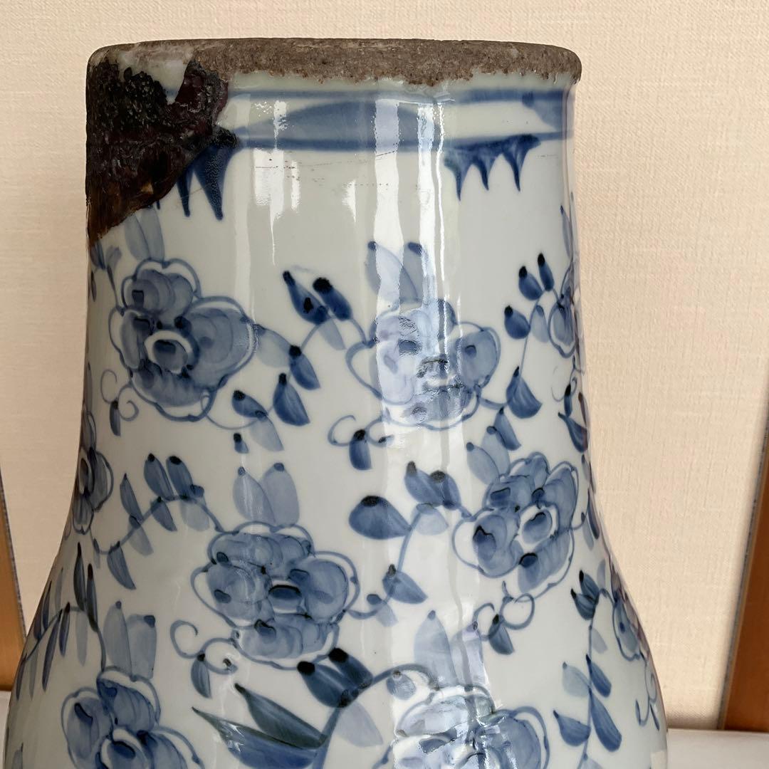 李朝　染付花文(薔薇)壷　18世紀頃