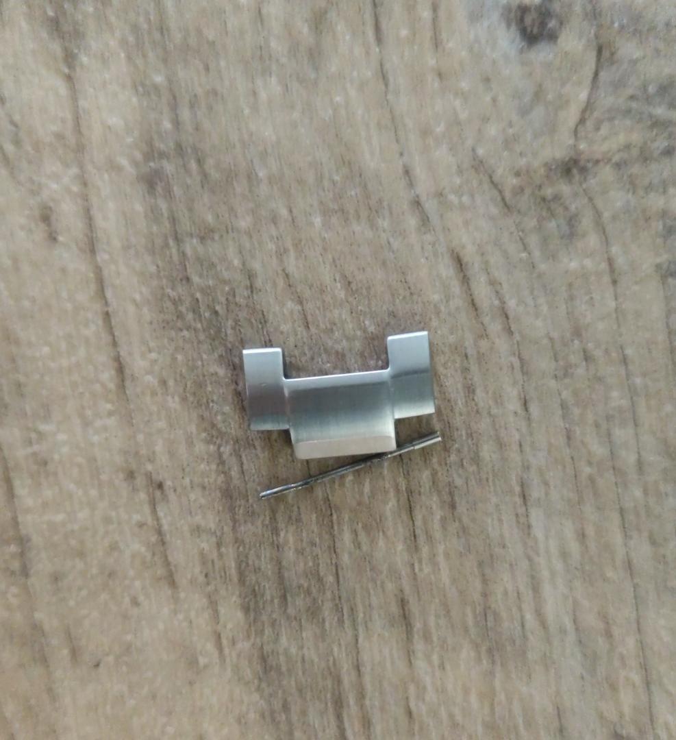 美品　EQW-M1000D 電波ソーラー カシオ　タフソーラー エディフィス