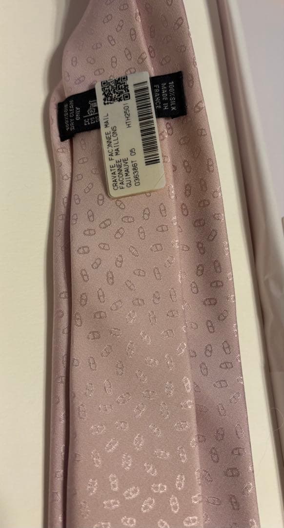 HERMES エルメス ネクタイ 箱タグ付き ピンクシェーヌダンクル柄シルク1