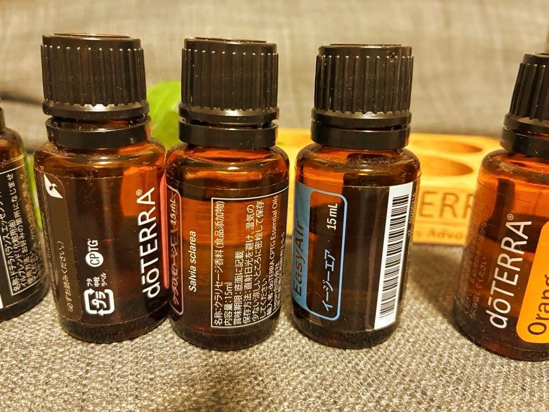 ⭐︎ドテラ　アロマセット　新品オイルあり　ウッドオイルトレーつき⭐︎