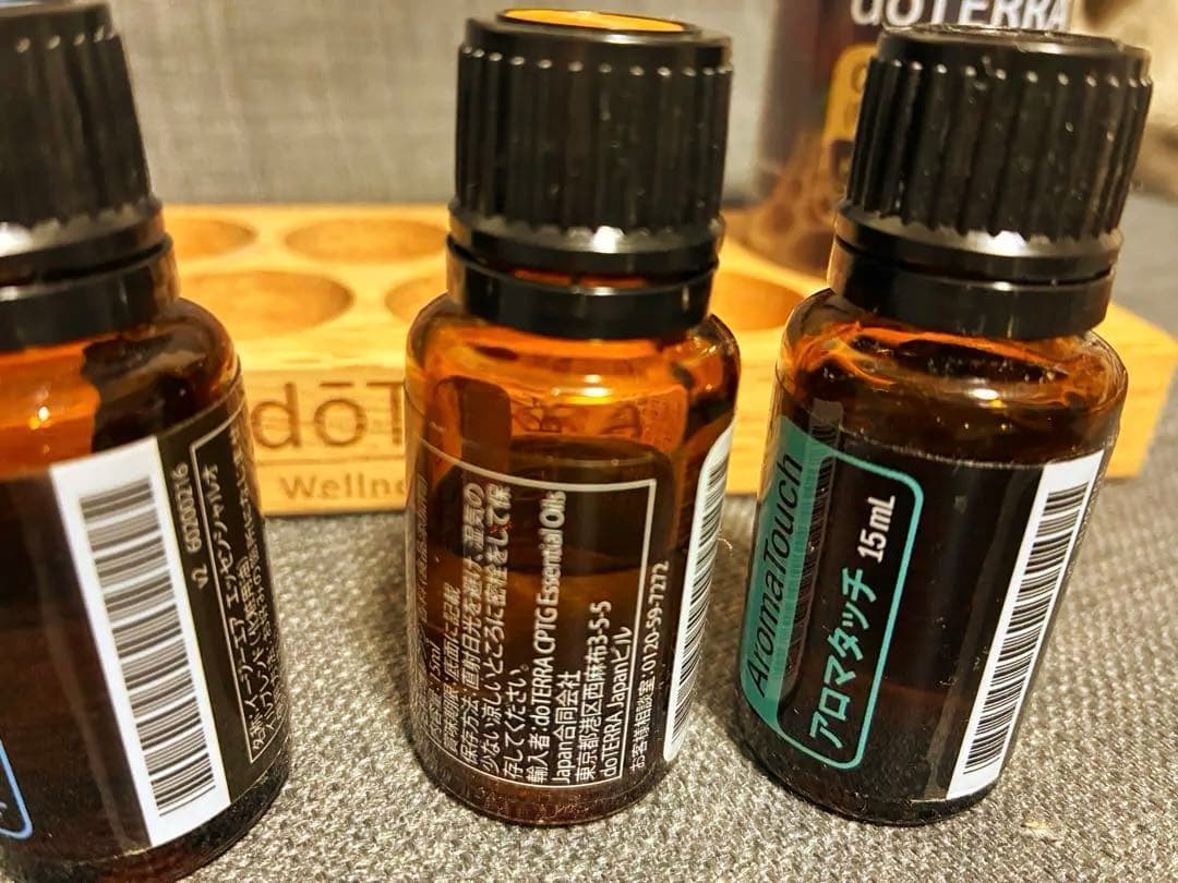 ⭐︎ドテラ　アロマセット　新品オイルあり　ウッドオイルトレーつき⭐︎