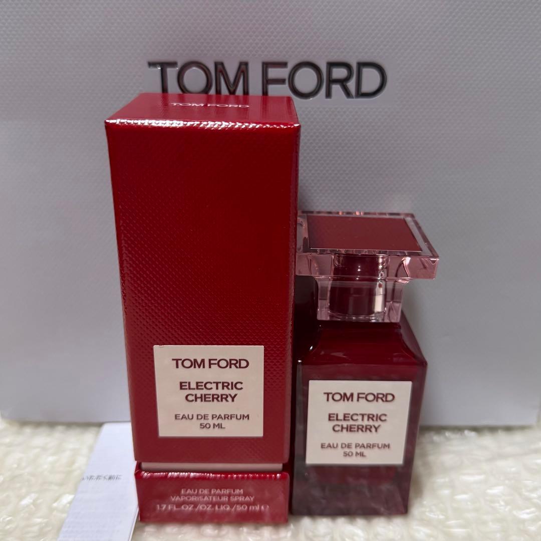 トムフォード　エレクトリックチェリー　オードパルファム　スプレィ　50ml