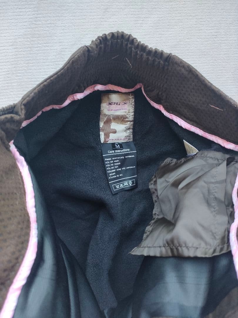 美品　レディース　スキーウェア　スノーボードウェア　フェニックス　11号　M