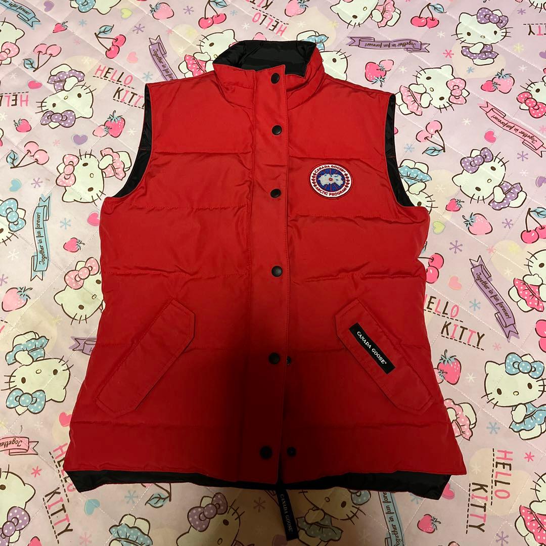 お値下げしました…カナダグース　ダウンベスト　赤