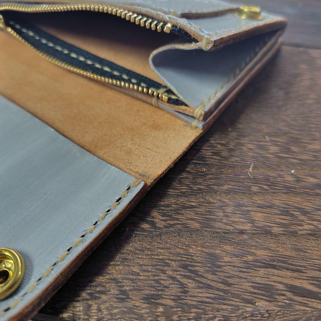 ミドルサイズ トラッカーウォレット 黒×グレー バラのカービング 手染め(78)