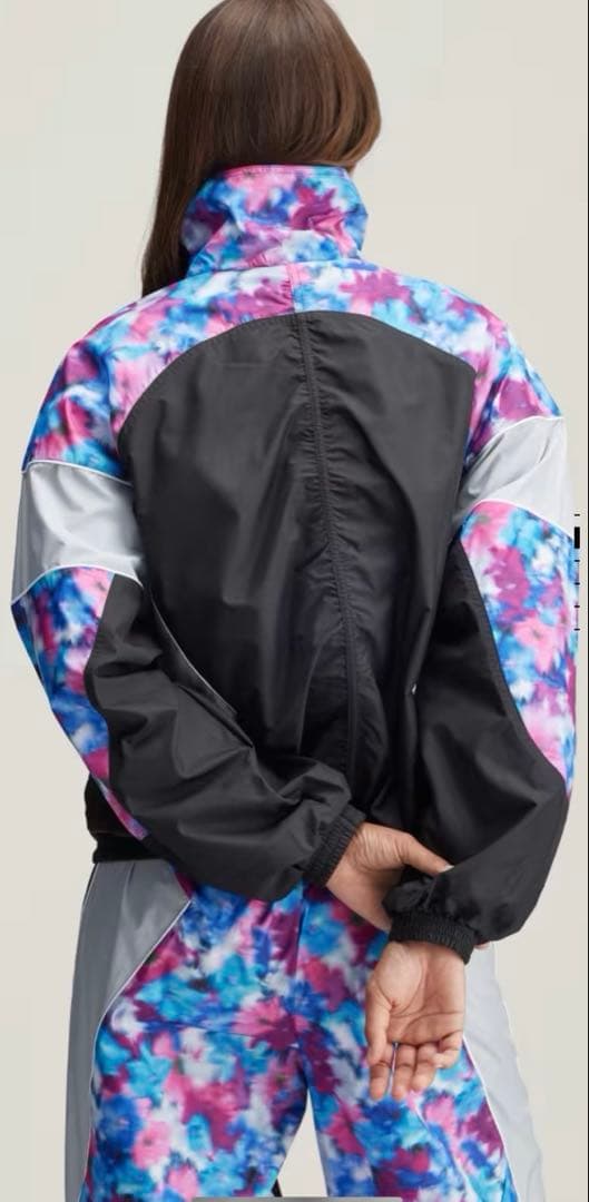 アディダス バイ ステラマッカートニー★ナイロンジャケット　ジャンパー　アウター