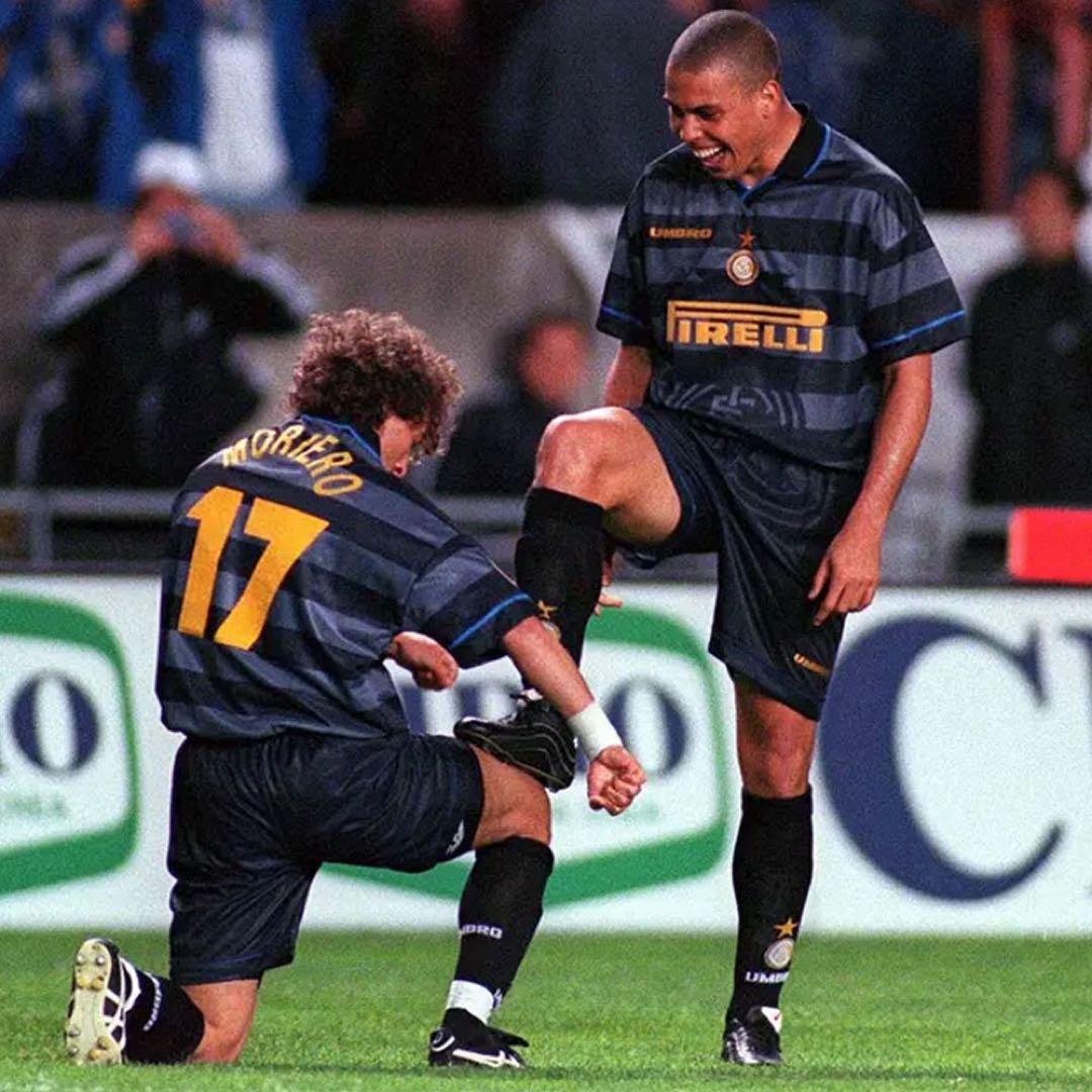 希少97/98 インテル•ミラノ サードユニフォーム ロナウド XLサイズ