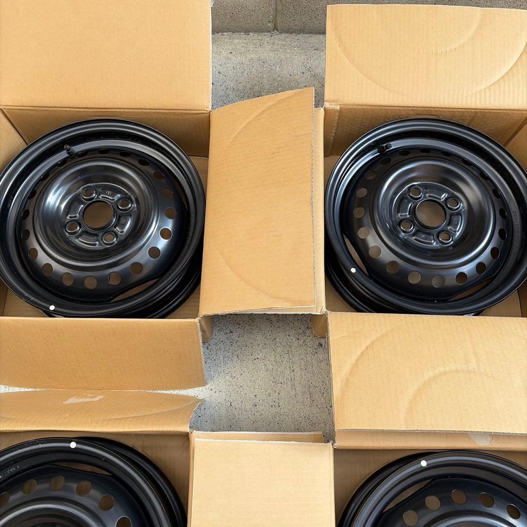 新品未使用　※購入者値引き可　　　　　　　　　　ダイハツ純正14インチホイール