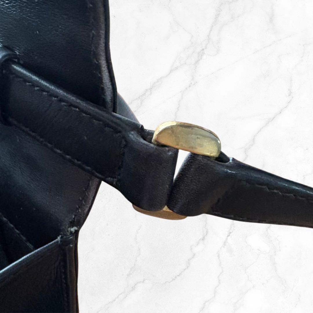 【希少】 グッチ 紋章 クレストチャーム ショルダーバッグ クラッチ 黒