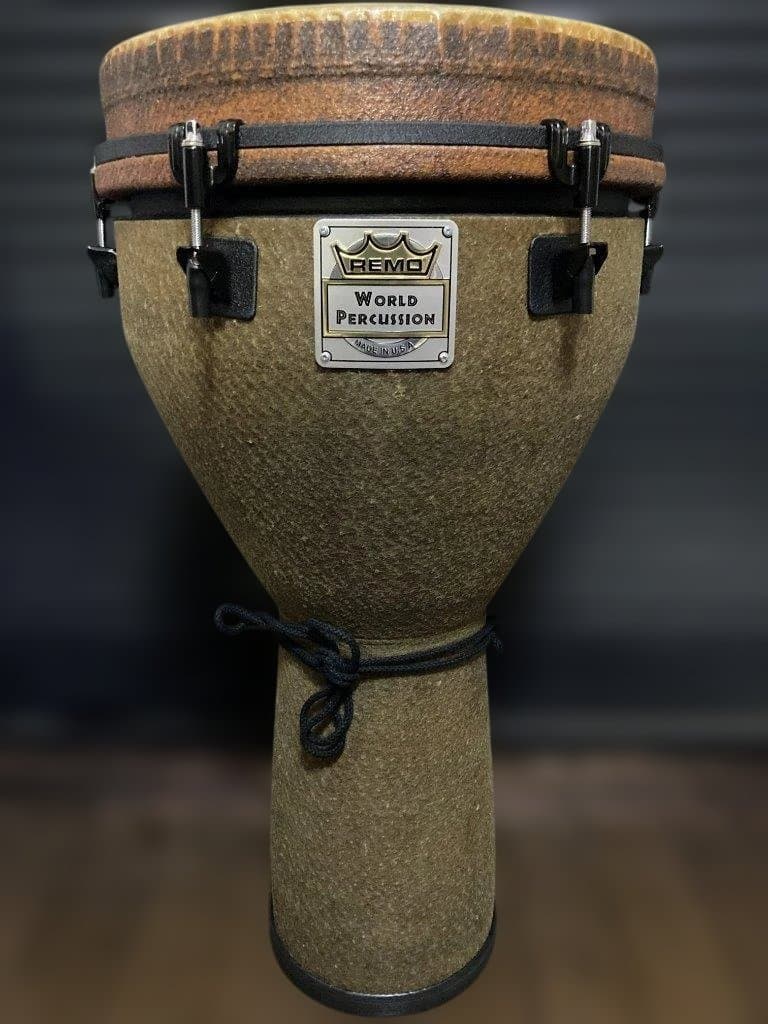 ジャンベ【REMO】サイズ約31センチ×約62センチ／ソフトケース付