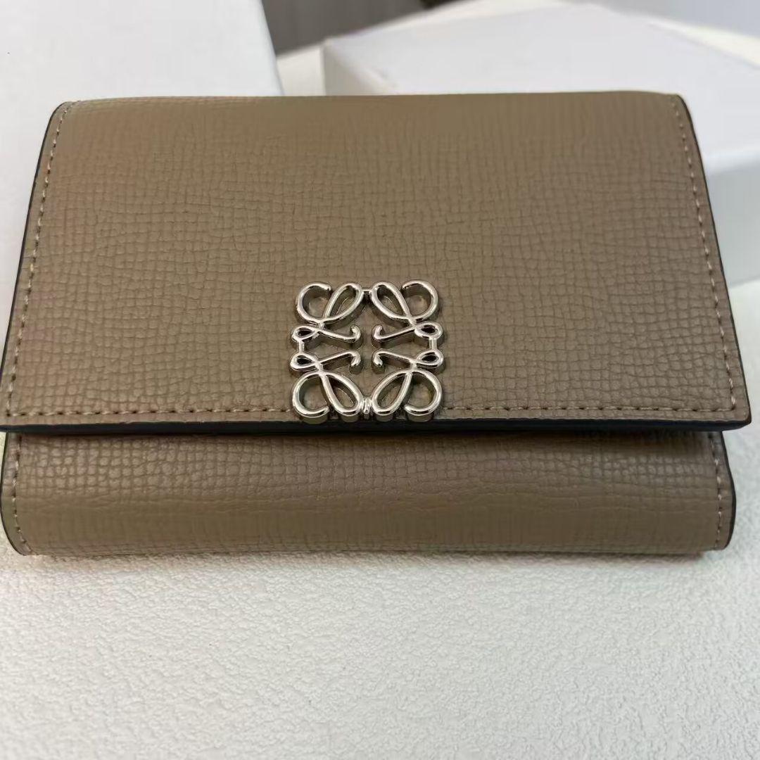 さき LOEWE 三つ折り財布 グレー