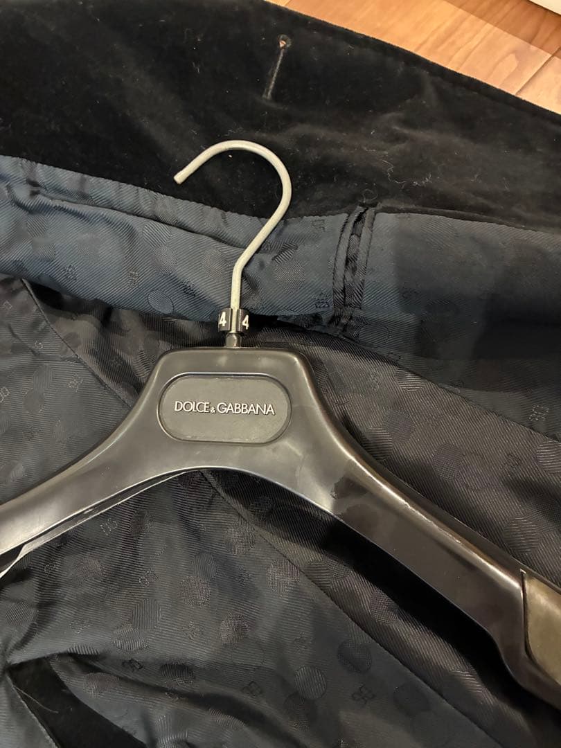 ま*ん様 DOLCE & GABBANA ブラックベルベット テーラードジャケッ