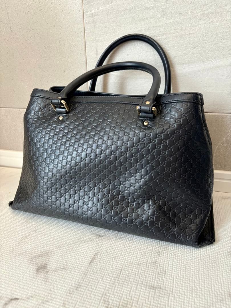 GUCCI ブラック キルティングビジネスバッグ