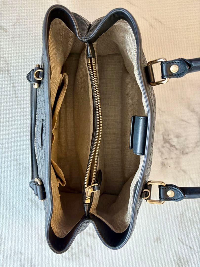 GUCCI ブラック キルティングビジネスバッグ