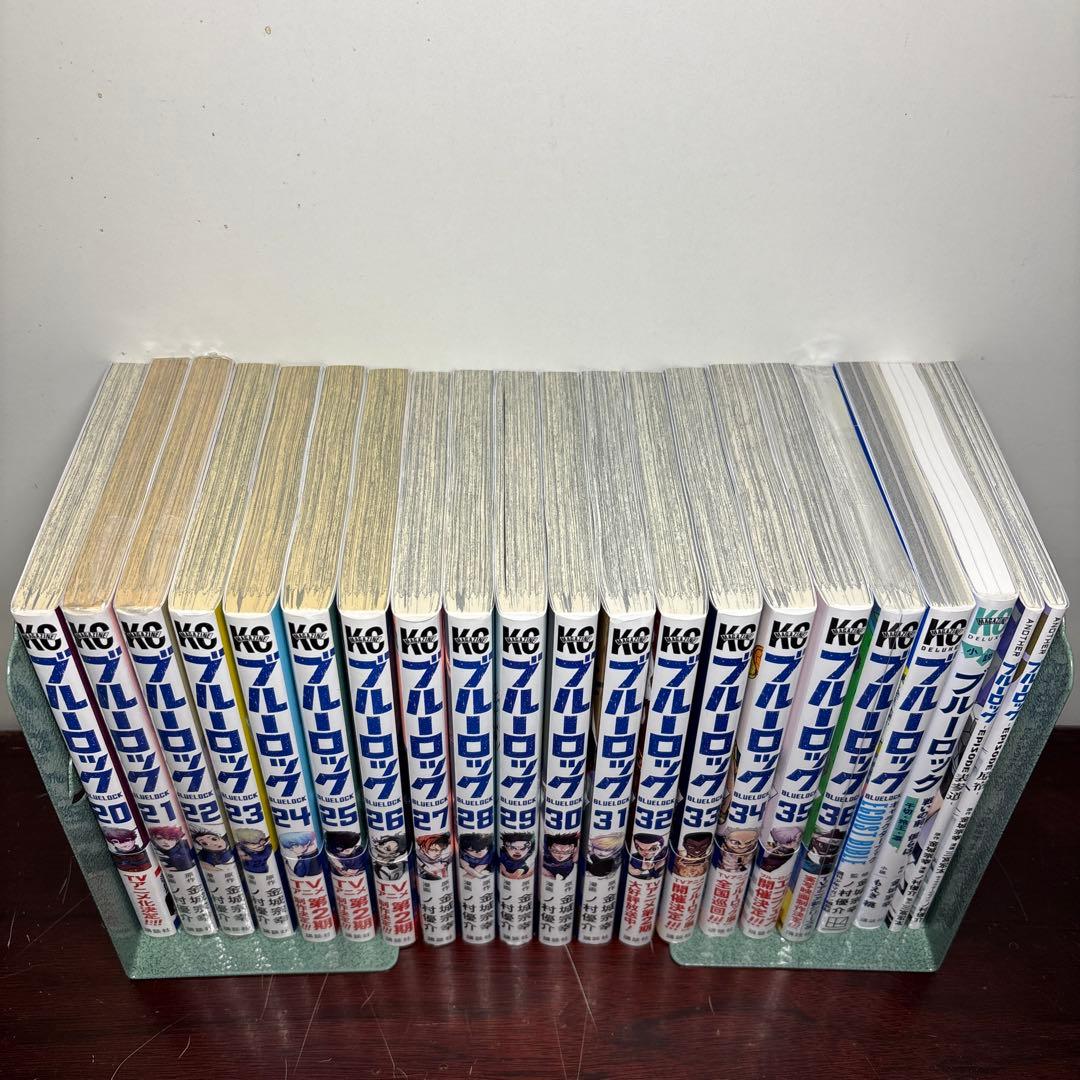 ブルーロック 1〜36巻 全巻セット キャラクターブック 表参道 原宿 関連本付