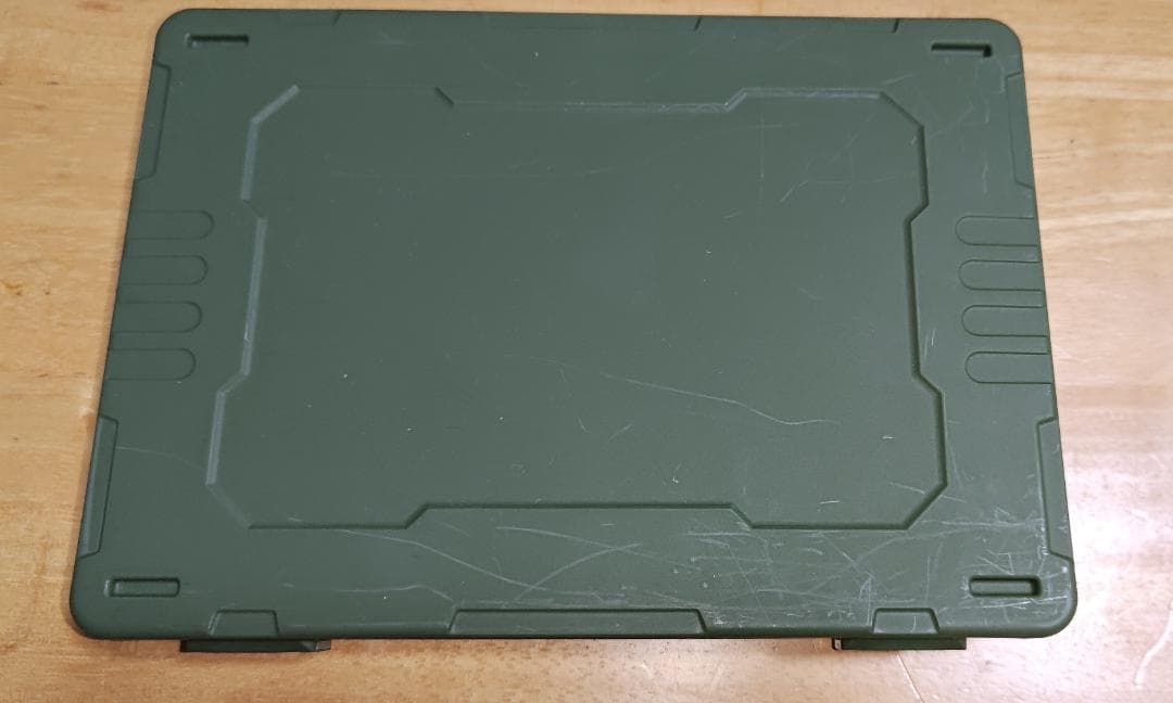 バイオハザードヴィレッジ　BSAA兵　MED INJECTOR（回復アンプル）