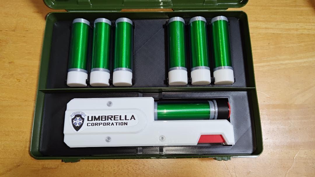 バイオハザードヴィレッジ　BSAA兵　MED INJECTOR（回復アンプル）