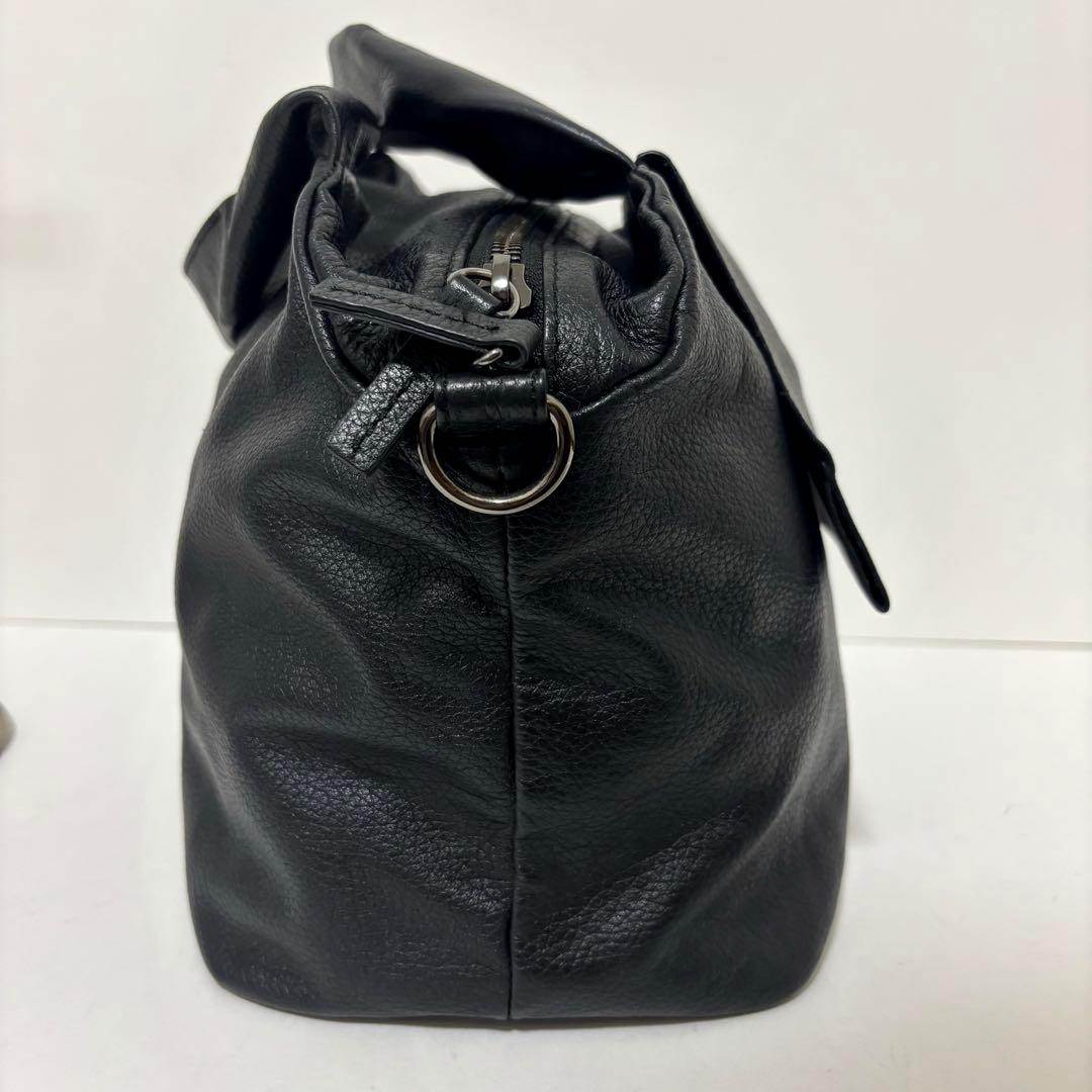 イアパピヨネ　レザーフラップ 2wayトートバッグ Sサイズ　ブラック