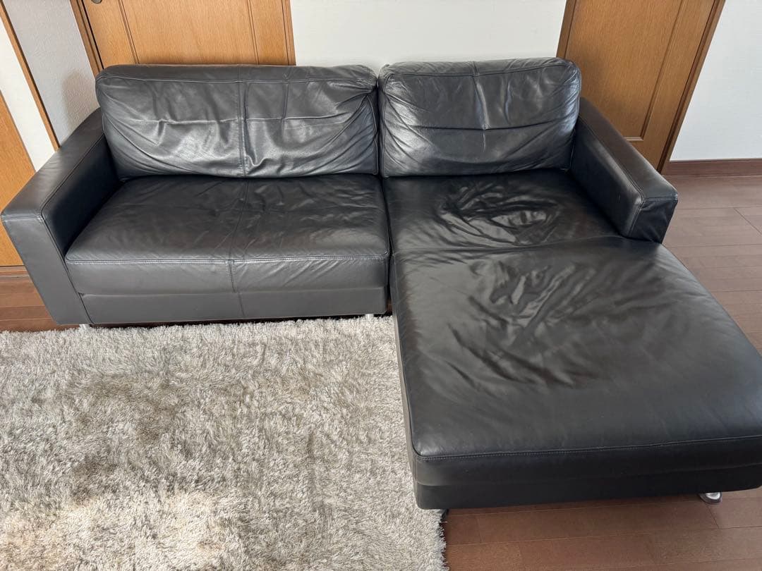 黒のレザーコーナーソファ　大塚家具