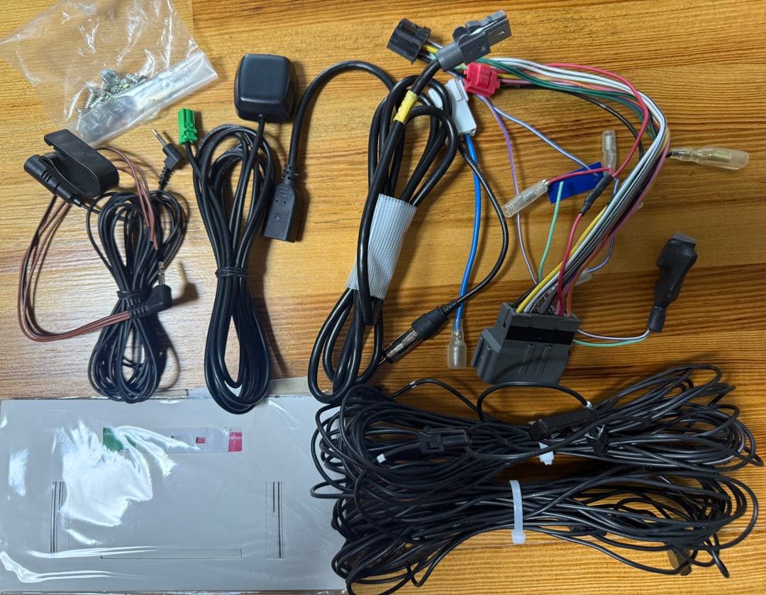 パイオニア カロッツェリア AVIC-RL901 8インチ　楽ナビ