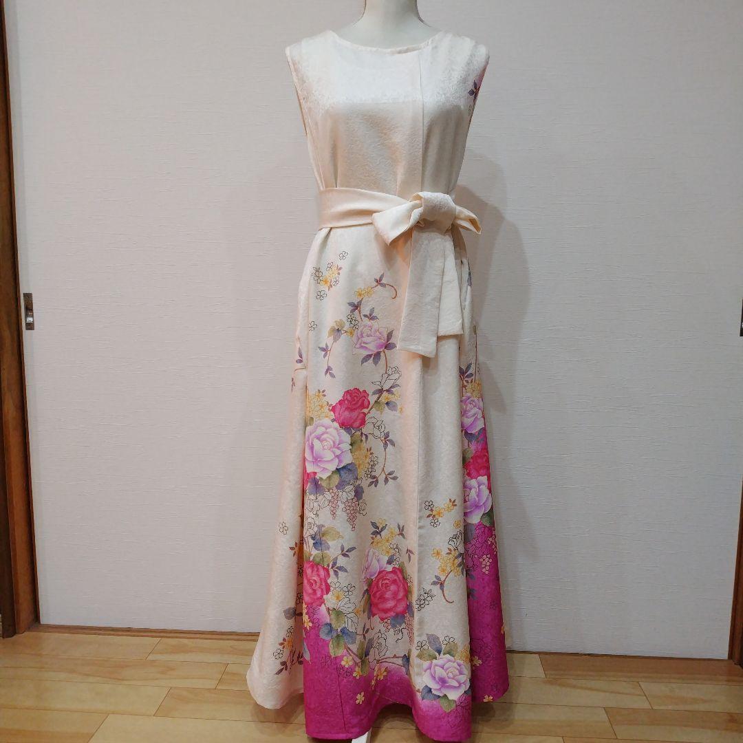 振袖 薔薇柄　クリームホワイト　後ろ背中編込み　ロングワンピース