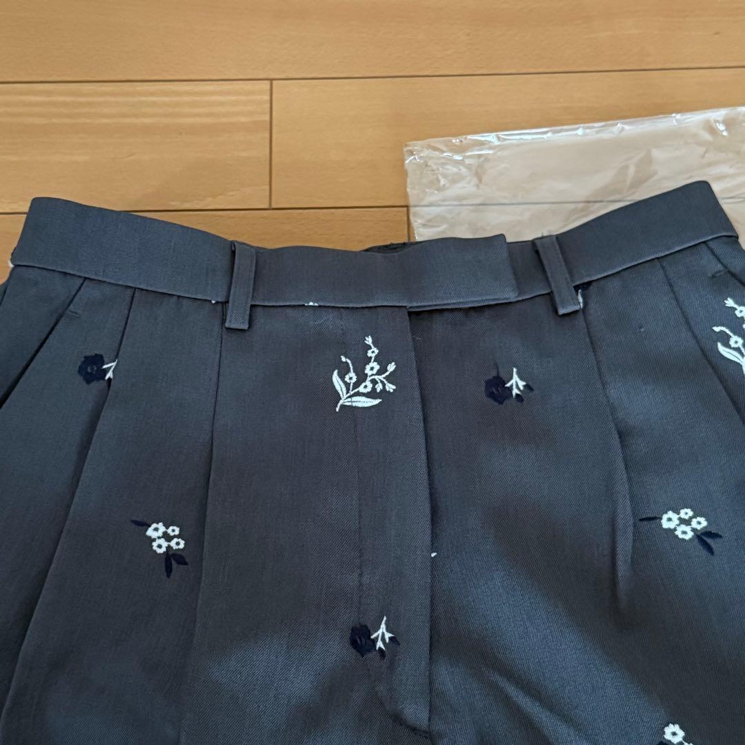 最終値下げ1点のみ新品未使用 B.GARDEN SHORT PANTS
