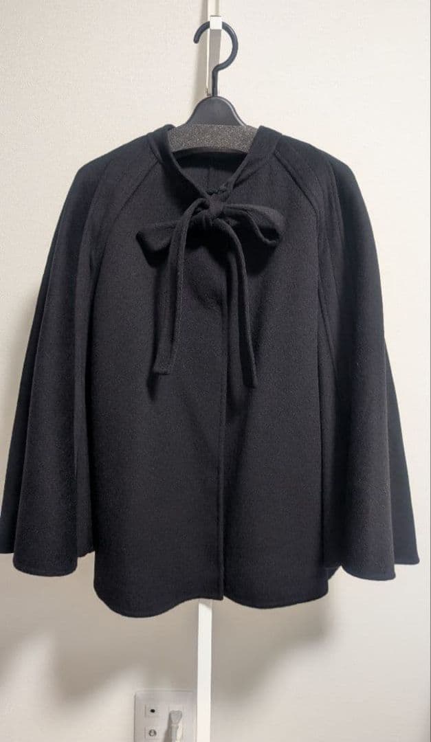 最終値下げ！新品未使用　OHGA　BOWTIE PONCHO　ポンチョ