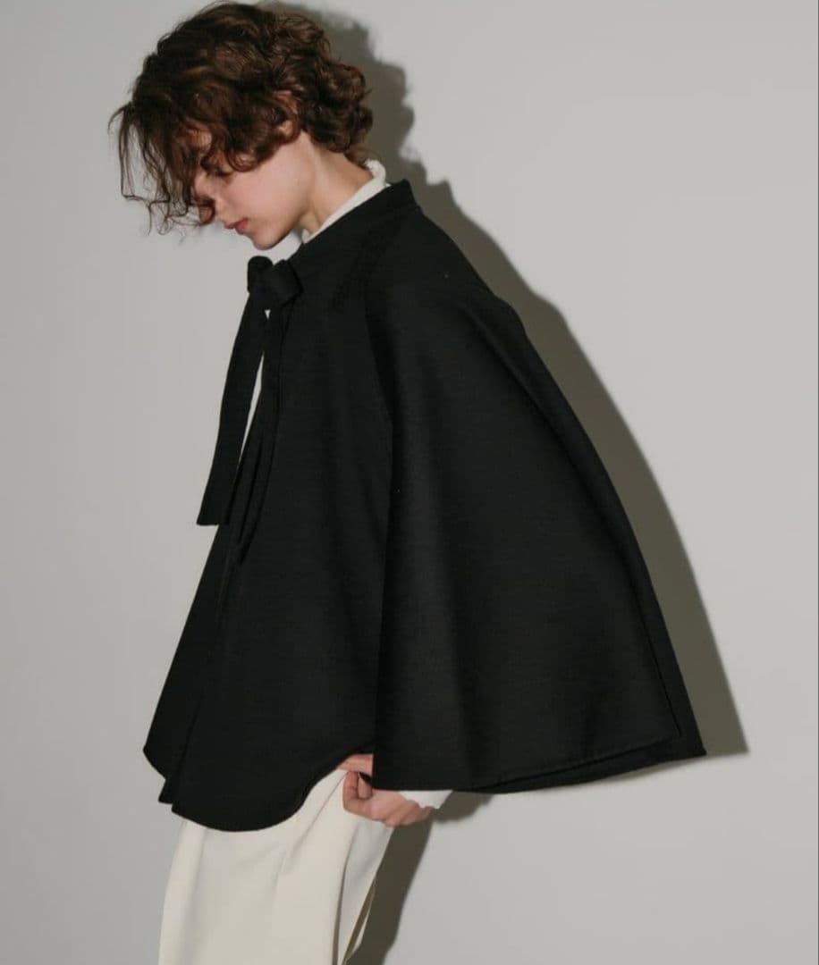 最終値下げ！新品未使用　OHGA　BOWTIE PONCHO　ポンチョ