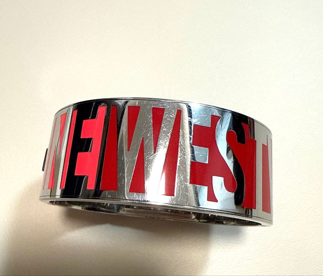 Vivienne Westwood ヴィヴィアンウエストウッド 腕時計　バングル