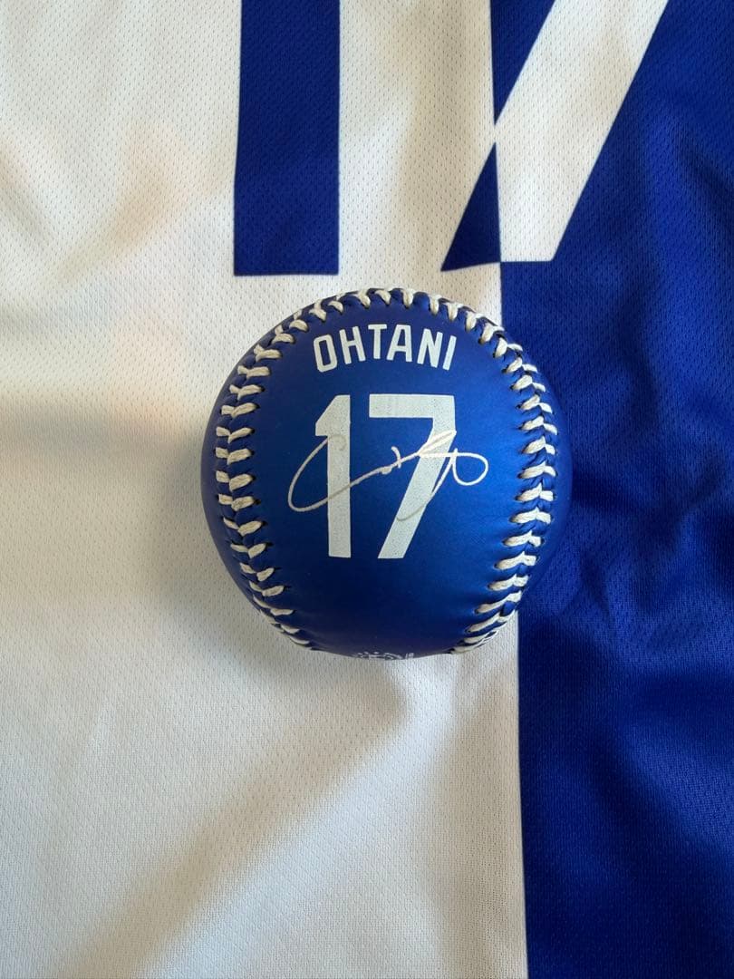 MLBドジャース 大谷翔平　 ミックスハーフサインプリント (非売品)&ボール