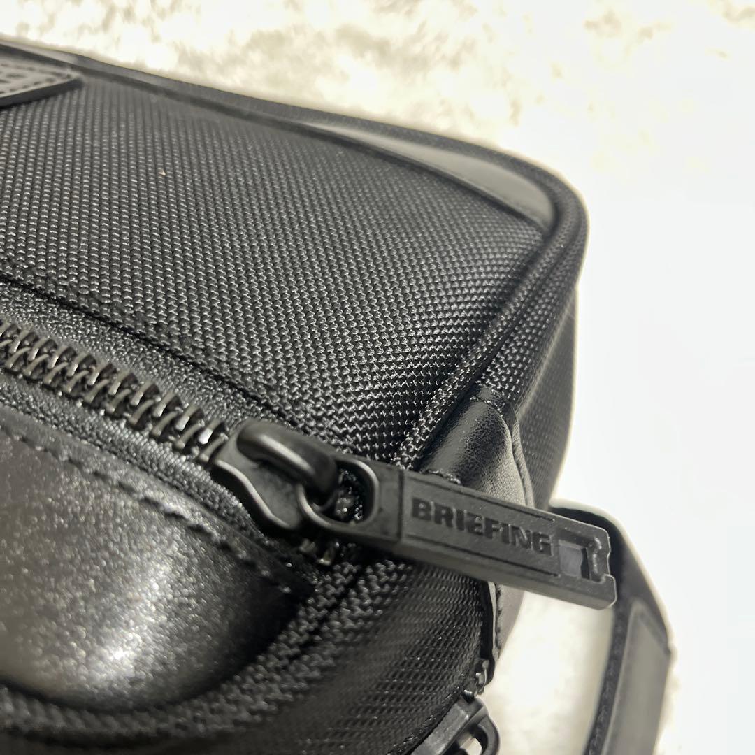 【希少・美品】BRIEFING BLACK LINE ONE ZIP POUCH