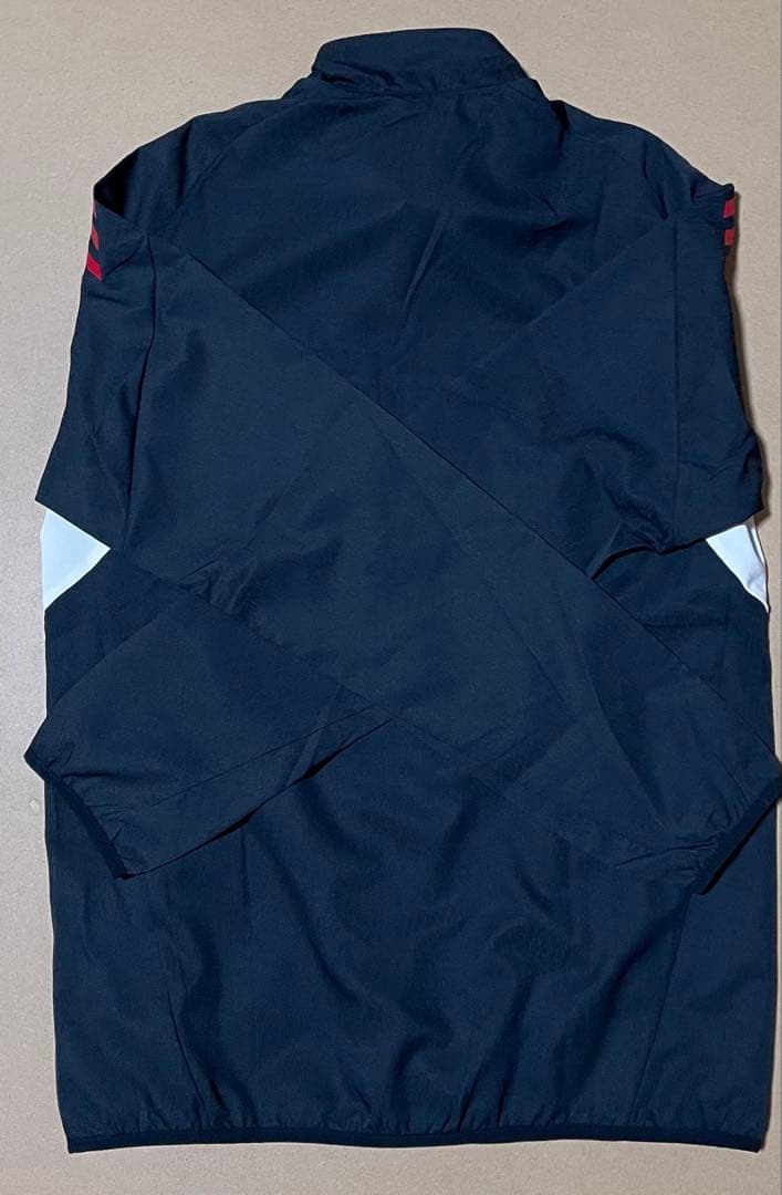 【新品】 リバプール 25/26 プレゼンテーションジャケット