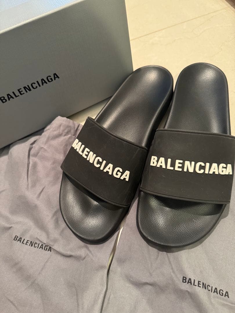 BALENCIAGA ブラック サンダル