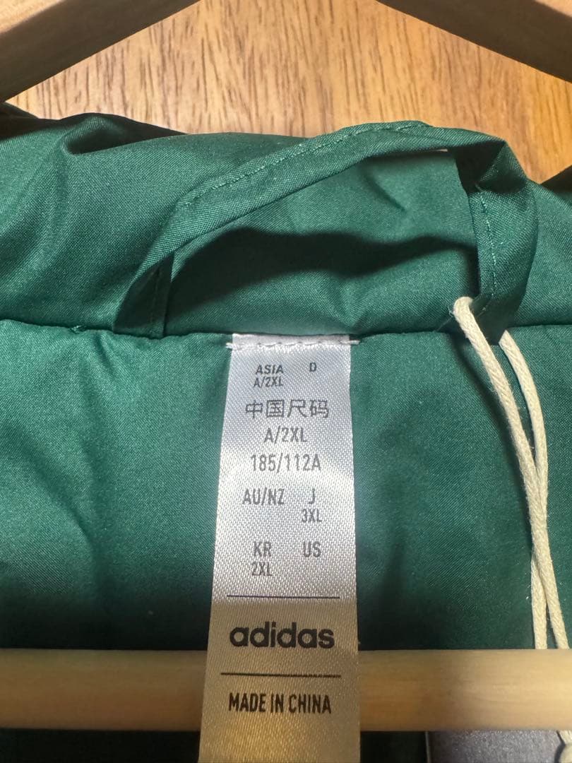 ラグビー　リーグワン　トヨタヴェルブリッツ　ウォームアップウェア フード付き