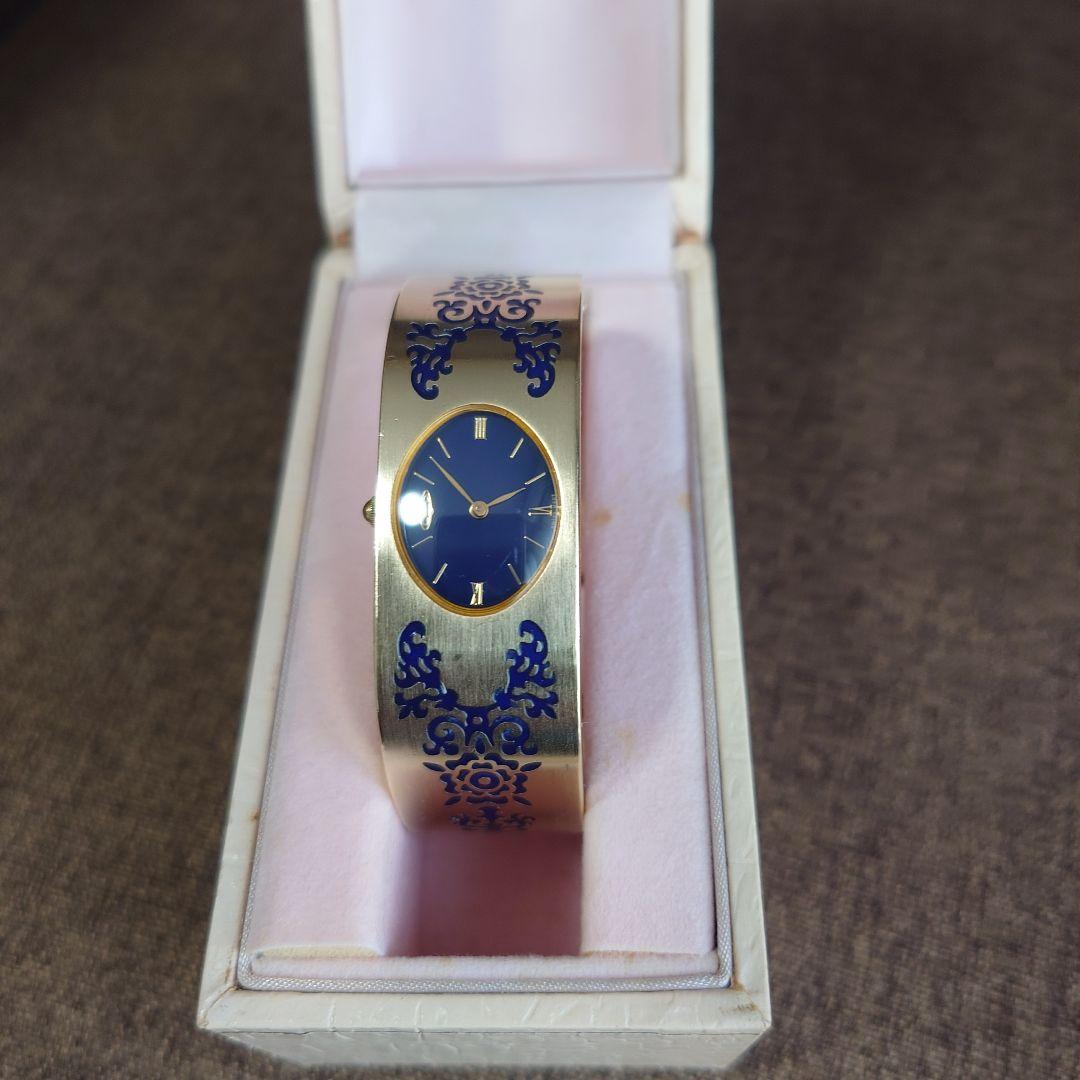 Viviene Westwood バングル 腕時計 ヴィヴィアンウエストウッド