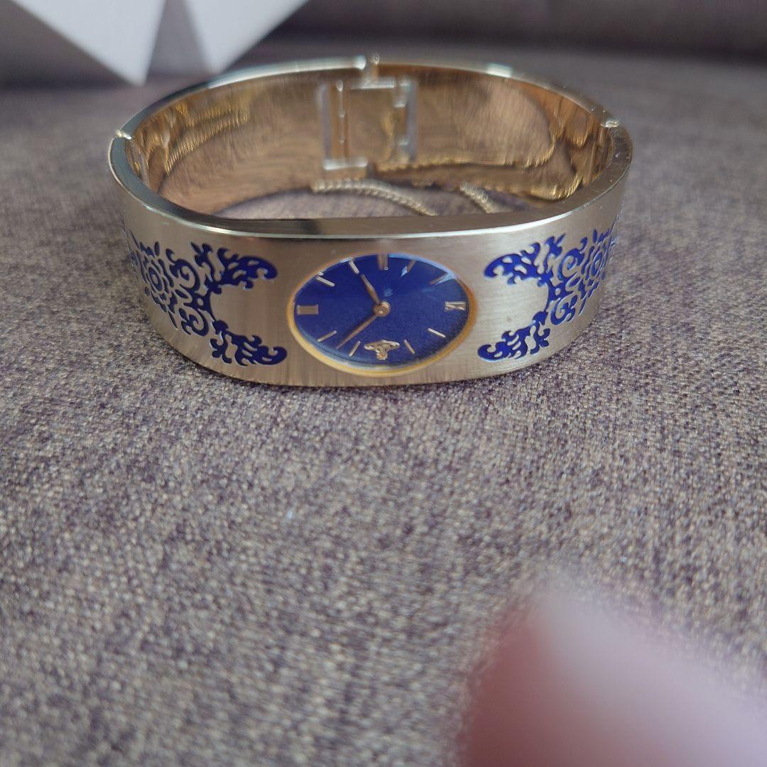 Viviene Westwood バングル 腕時計 ヴィヴィアンウエストウッド