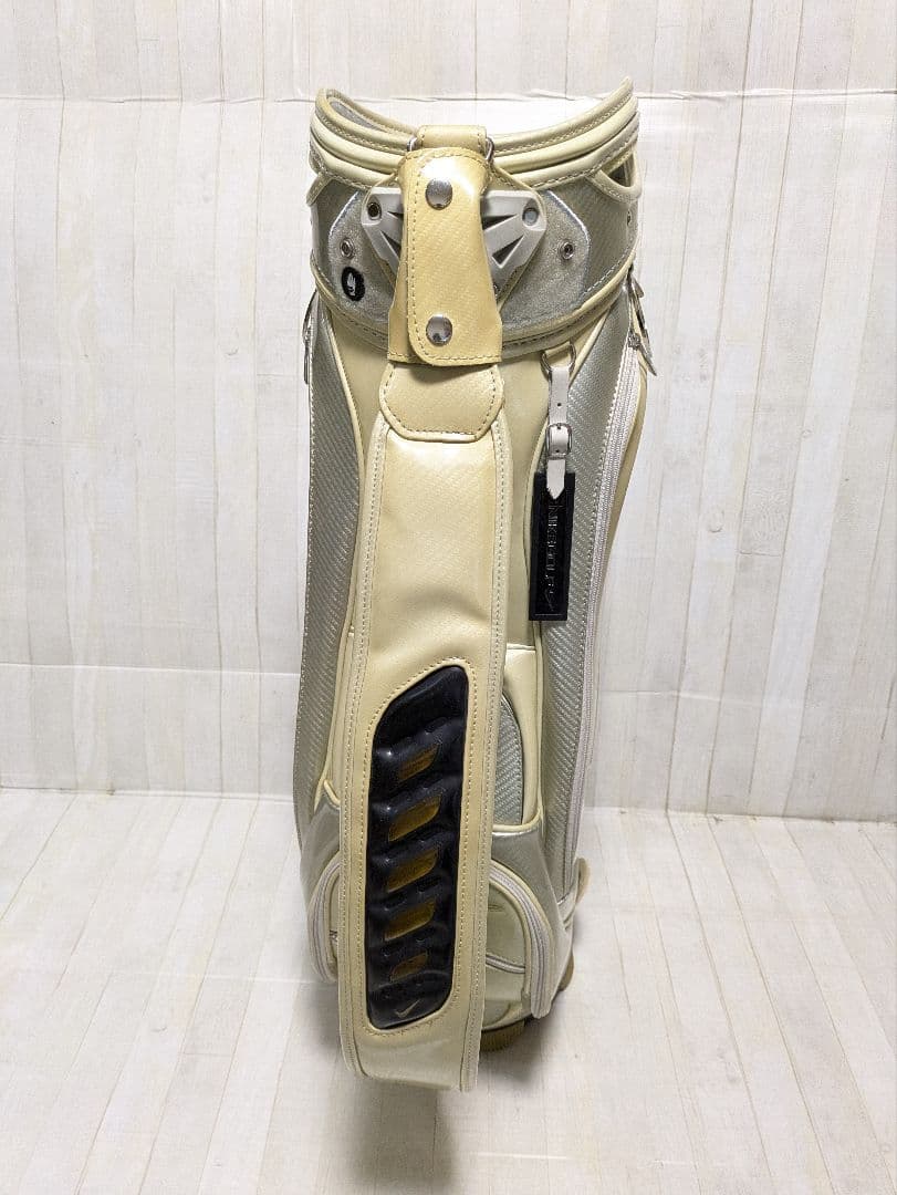 Nike キャディバッグ エナメル　フードカバー付き