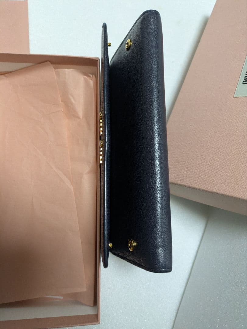 ミュウミュウ 長財布 フラップ ラムレザー ブラック 美品