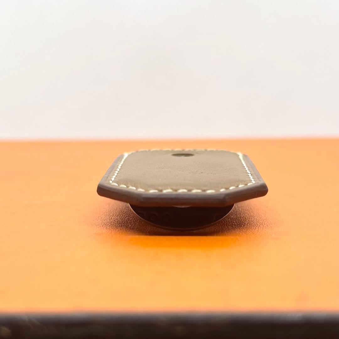 入手困難/極美品✨エルメス マネークリップ ゴールドカラー レザー 金具 ロゴ