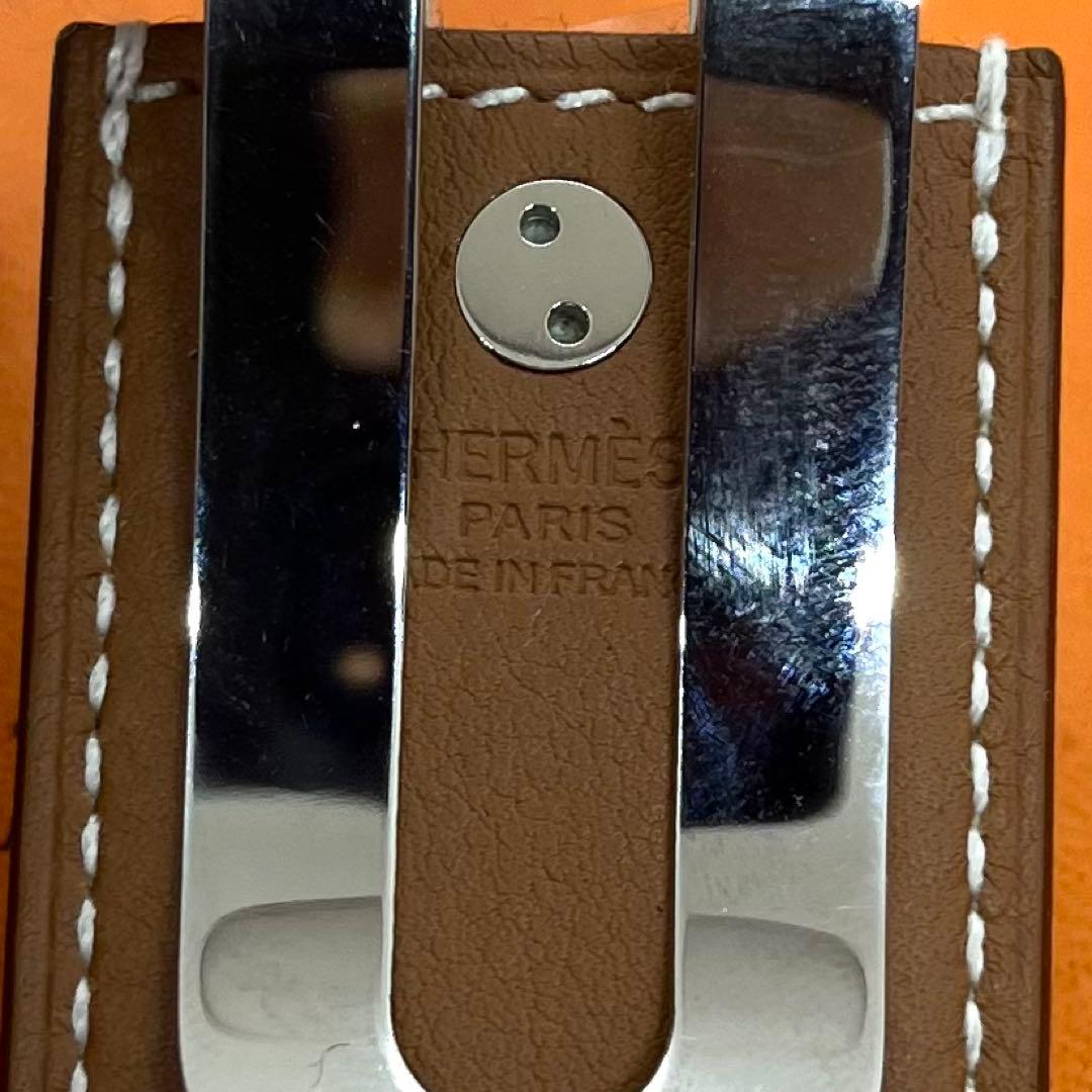 入手困難/極美品✨エルメス マネークリップ ゴールドカラー レザー 金具 ロゴ