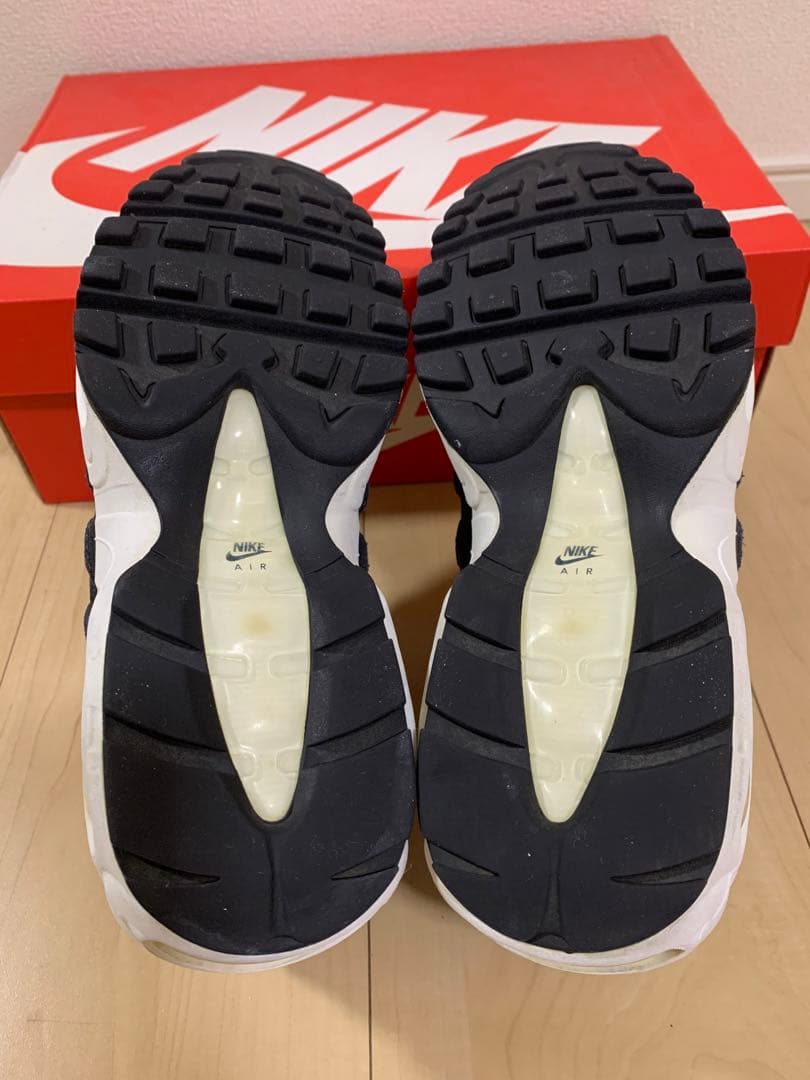 ナイキ　エアマックス95 ライトクリーム　23.5cm