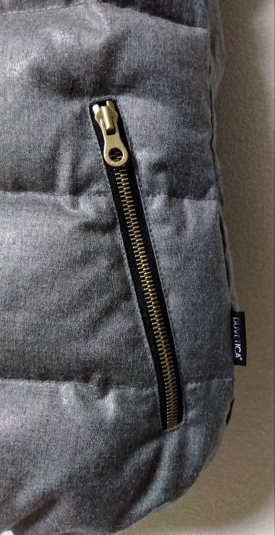 DUVETICA 新品未使用 ダウンベスト 36サイズ グレー