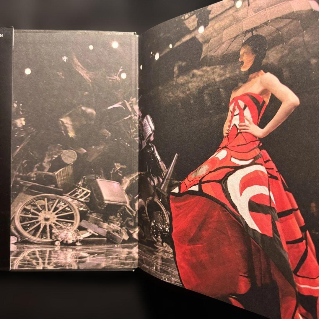 Alexander McQueen: Evolution 写真集 初版