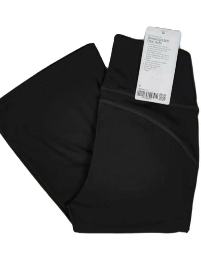 りくさわ ♪新品Lululemon Groove ヨガパンツ 黒(4)
