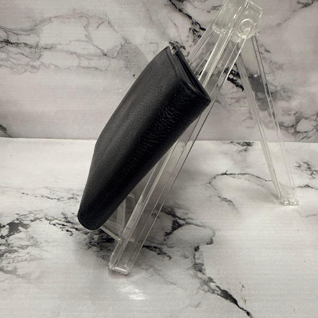 (美品)大人気、イルビゾンテ、折り財布、オールレザー、シボ革、型押し、人気色、黒