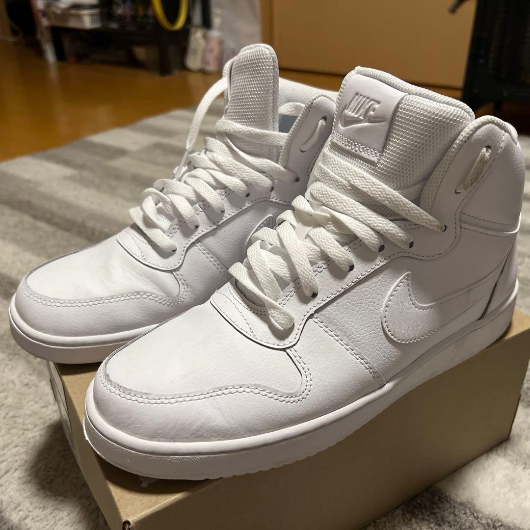 ナイキ　ハイカットスニーカー