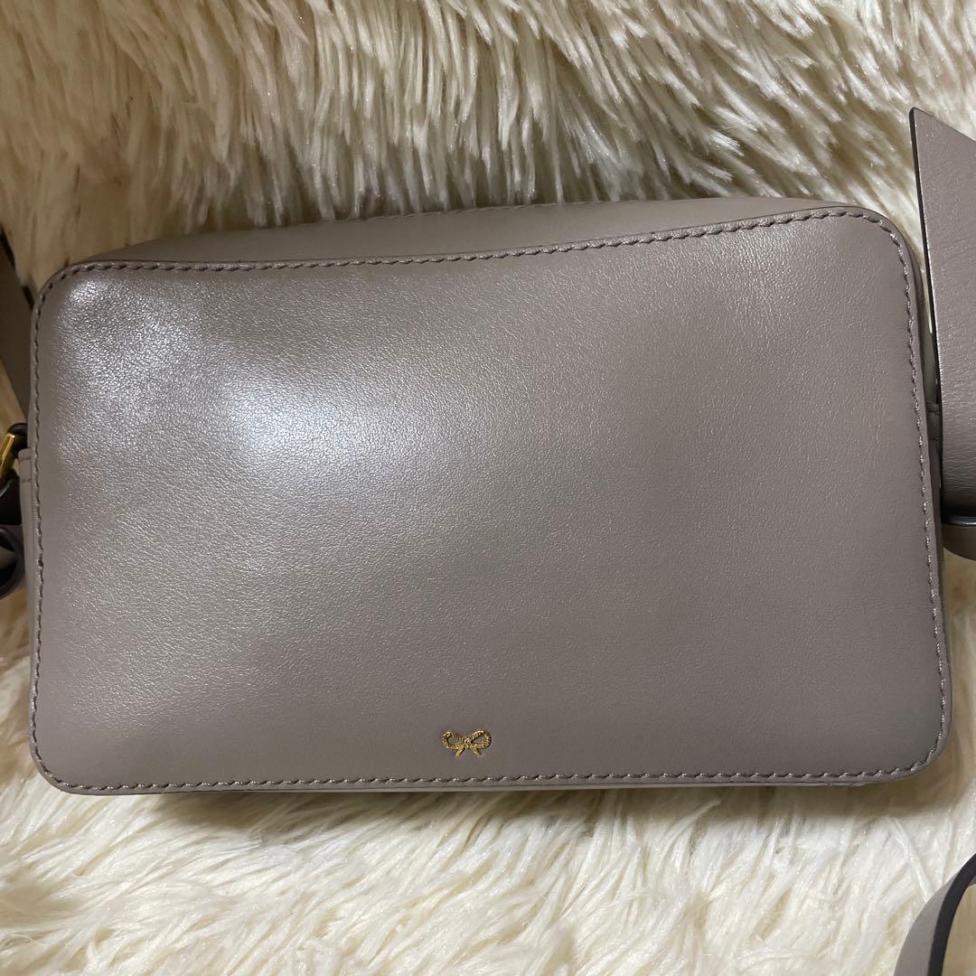 極美品　アニヤハインドマーチ　ショルダーバッグ　目玉焼き　グレージュ　ファー