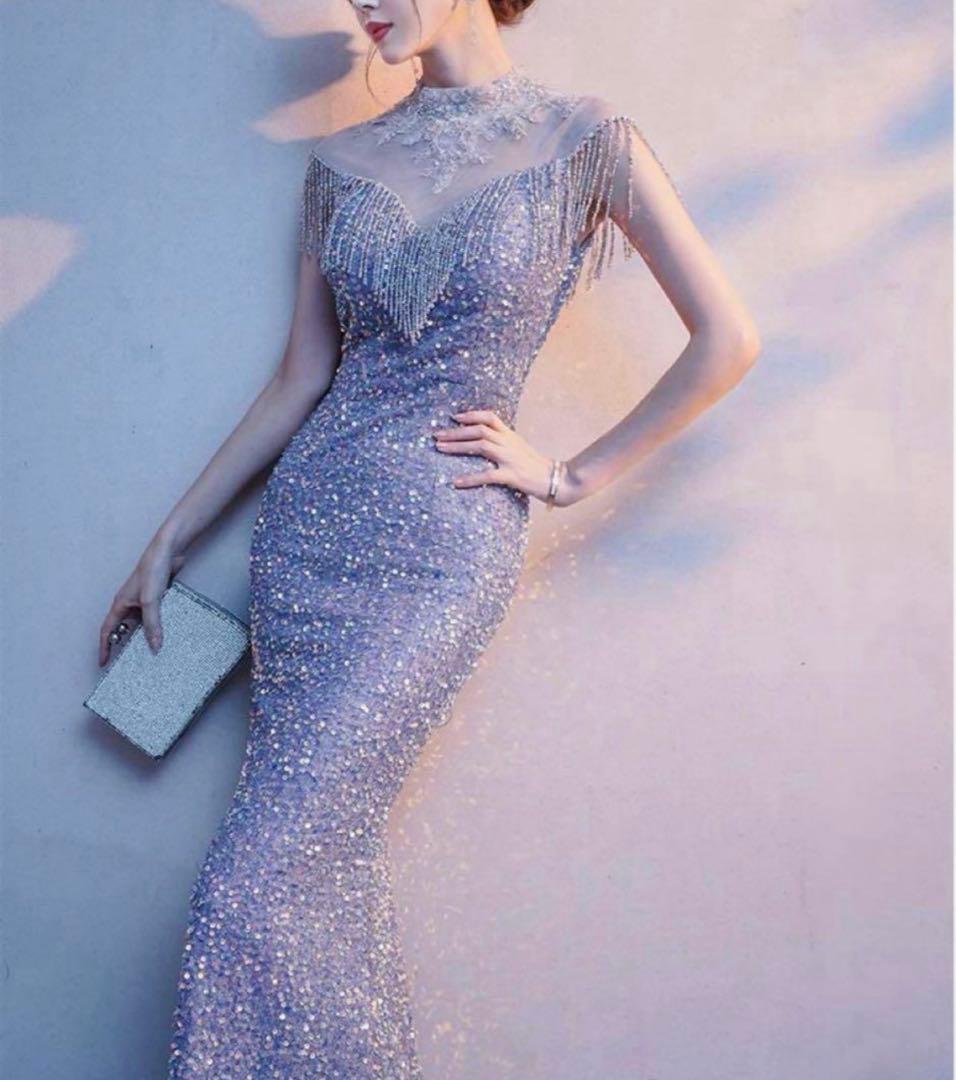 スパンコールにビジューの美しい イブニングドレス♩.•